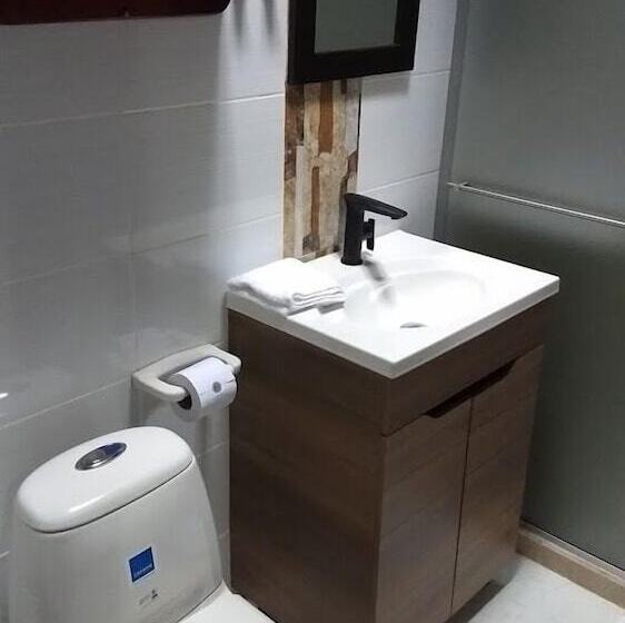 پانسیون Find Land & A Rest