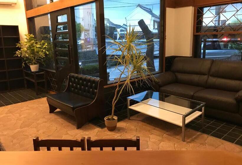 Pensionat Guest House Kuranomachi ゲストハウス蔵の街