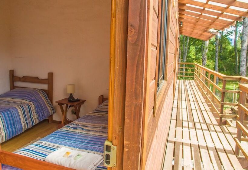 פנסיון Hostal Eluney
