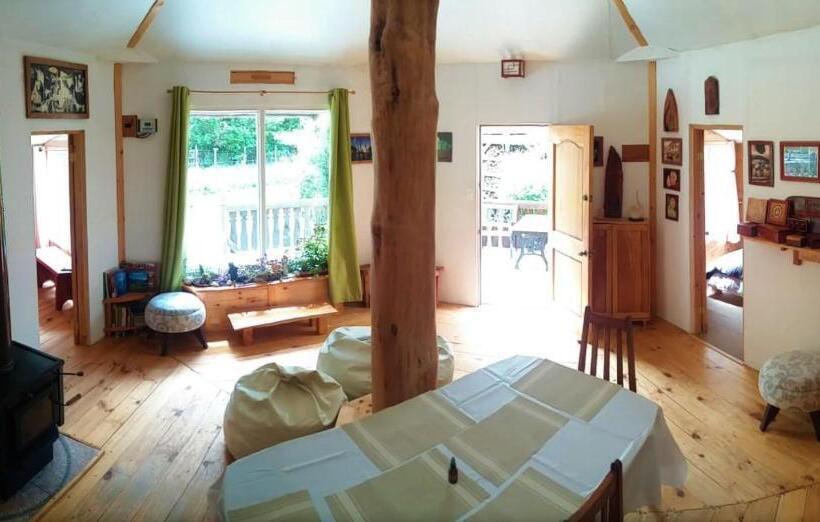 بنسيون La Frontera Bed & Breakfast, Valle Cochamó