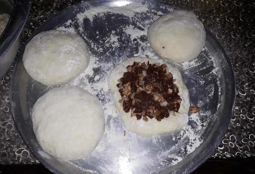 پانسیون Maxvshi