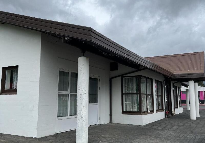 پانسیون Media Luna Guesthouse