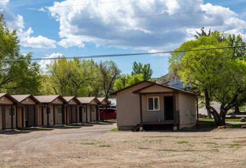 بنسيون Moosehead Lodge