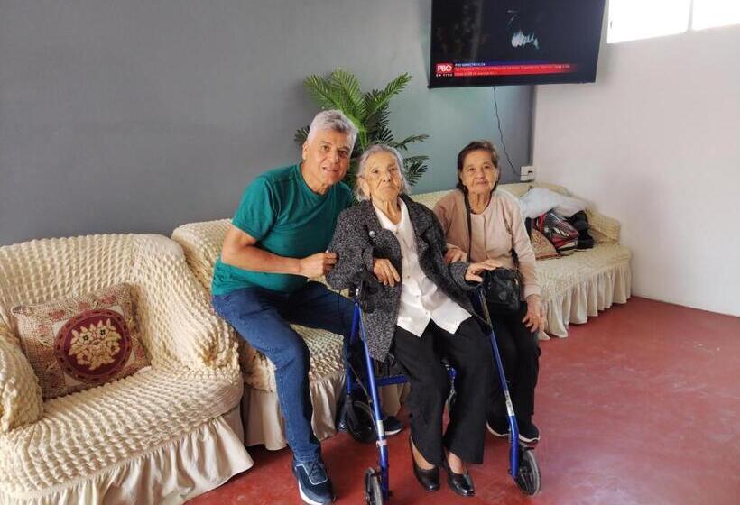 پانسیون Qaleta Azul