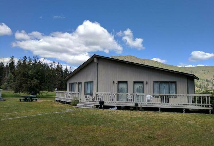 Rock Creek Mercantile & Motel