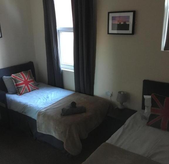 The Tavern Bed And Breakfast