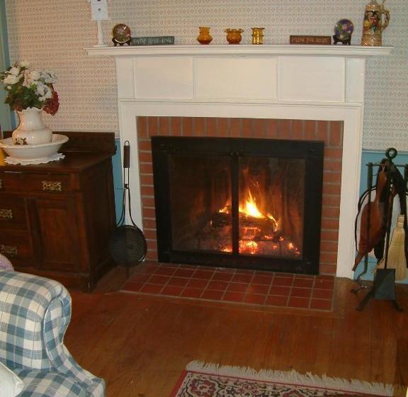 Truman Gillet House B & B