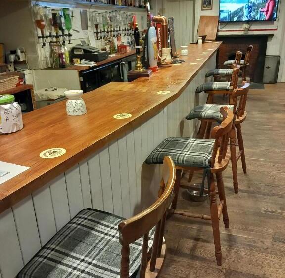 Aberdeen Arms Hotel Tarland