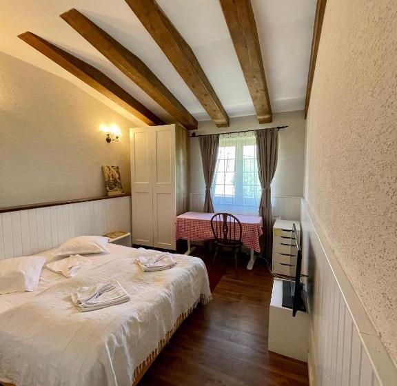 فندق صغير Hanul Moara Veche Pensiune Restaurant