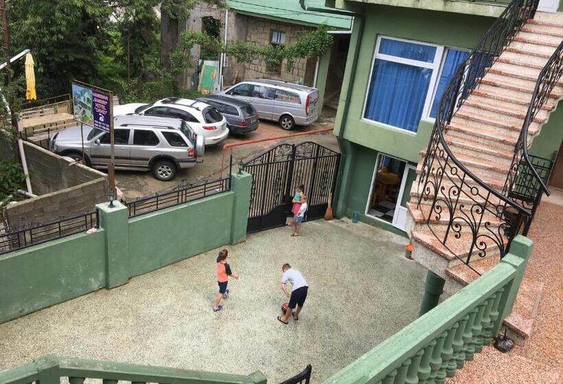 هاستل Inn David