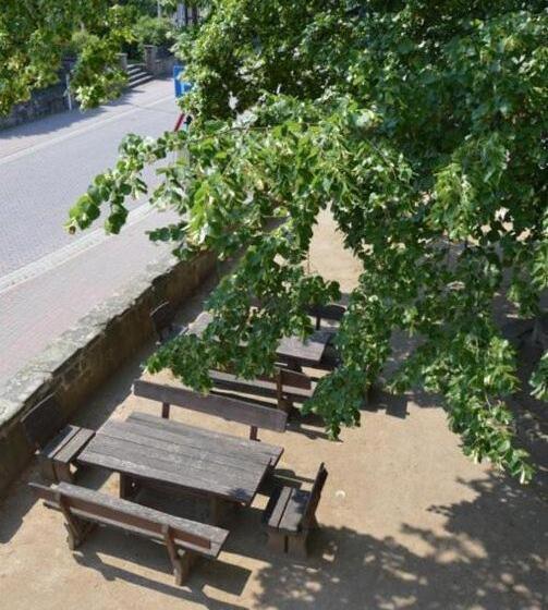 Общежитие Landgasthof Hotel Zur Linde