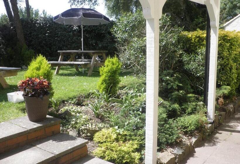 הוסטל Longfrie Inn