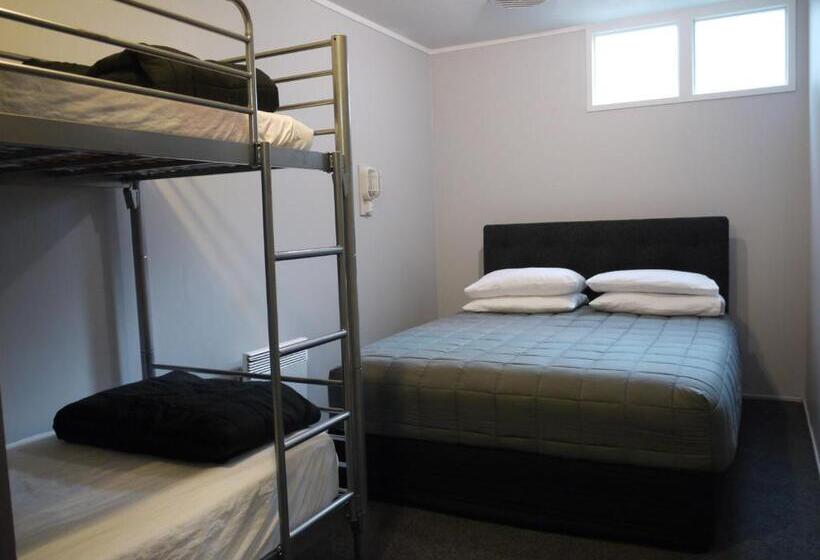 הוסטל Manowhenua Lodge