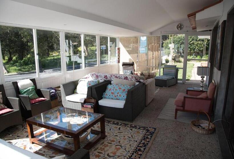 فندق صغير Moby Dick Lodge