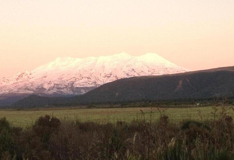 הוסטל National Park Alpine Lodge