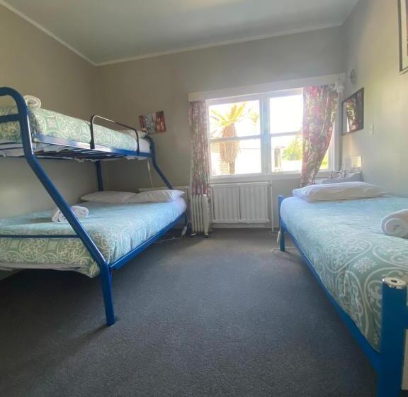 הוסטל National Park Alpine Lodge