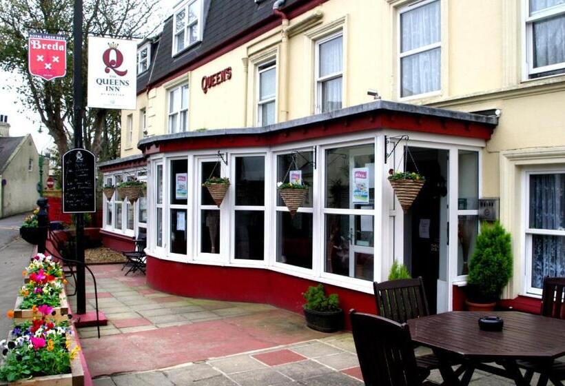 הוסטל The Queens Inn