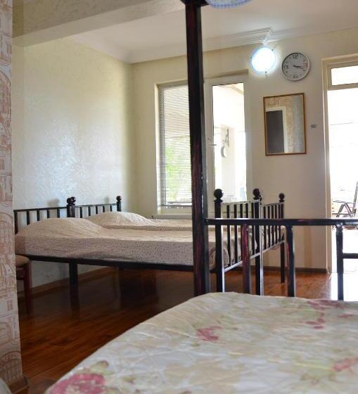 هاستل Tj Guest House