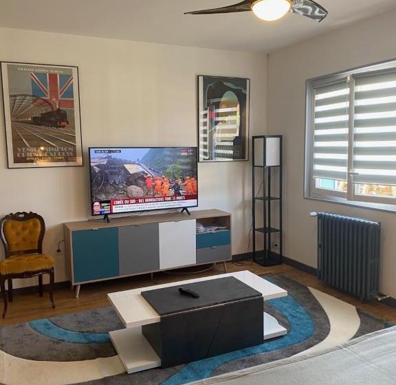 住宿加早餐  Avenue De La Gare