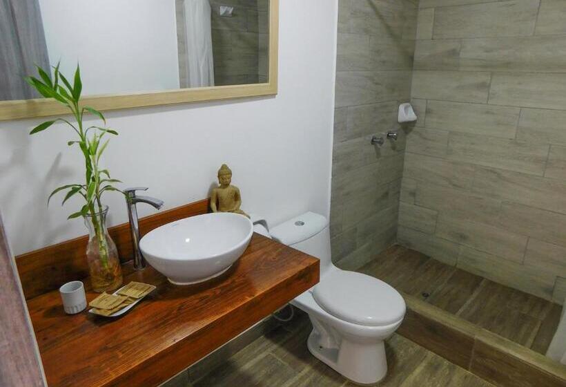 住宿加早餐  Buena Vista Lobitos