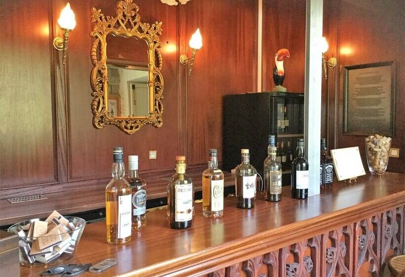 تختخواب و صبحانه Château De La Ligne