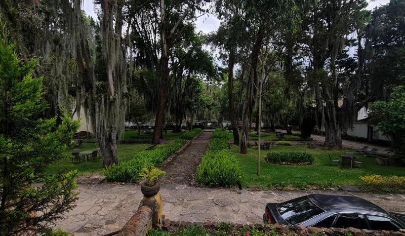 ベッドアンドブレックファースト Hacienda Suescún   300 Años De Historia