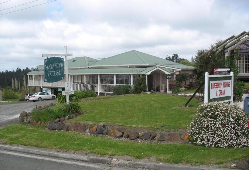 Bed and Breakfast Matakohe House