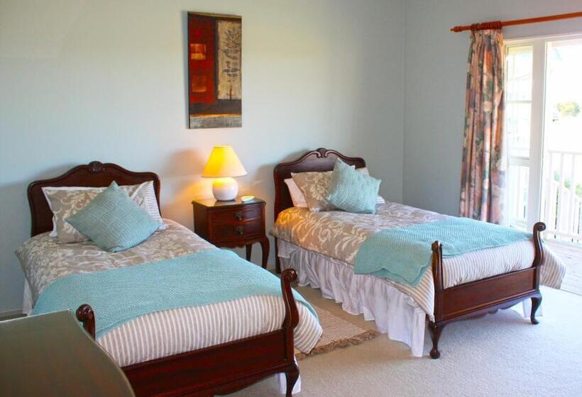 Bed and Breakfast Matakohe House