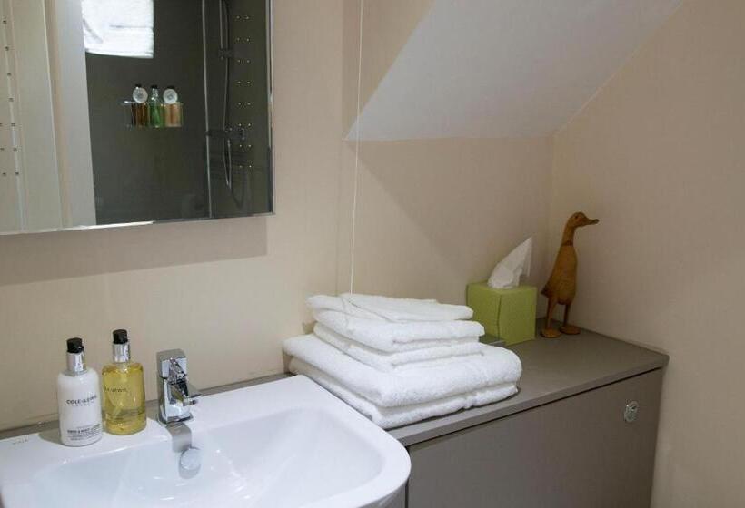 مبيت وإفطار Stanley Lodge Farmhouse