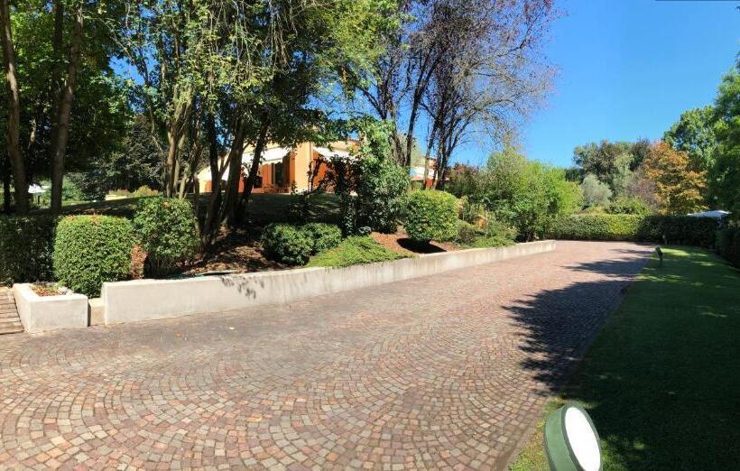 مبيت وإفطار Villa Fior Di Robinia