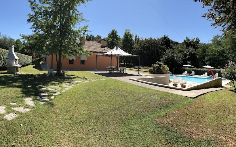 مبيت وإفطار Villa Fior Di Robinia