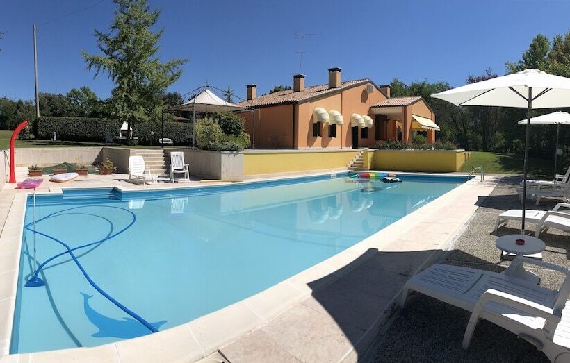 مبيت وإفطار Villa Fior Di Robinia