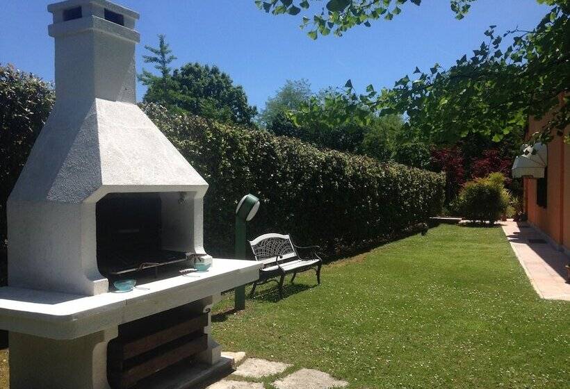 مبيت وإفطار Villa Fior Di Robinia