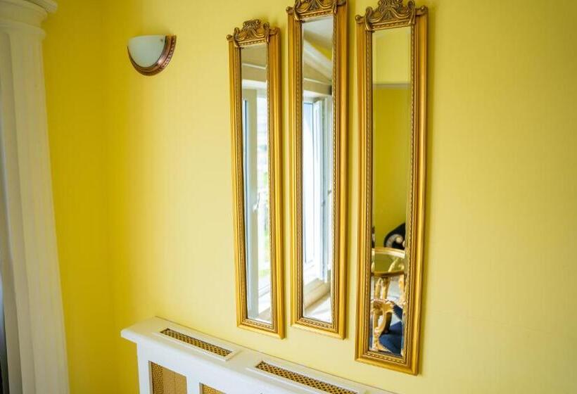 Ferndale Luxury Boutique Bed & Breakfast