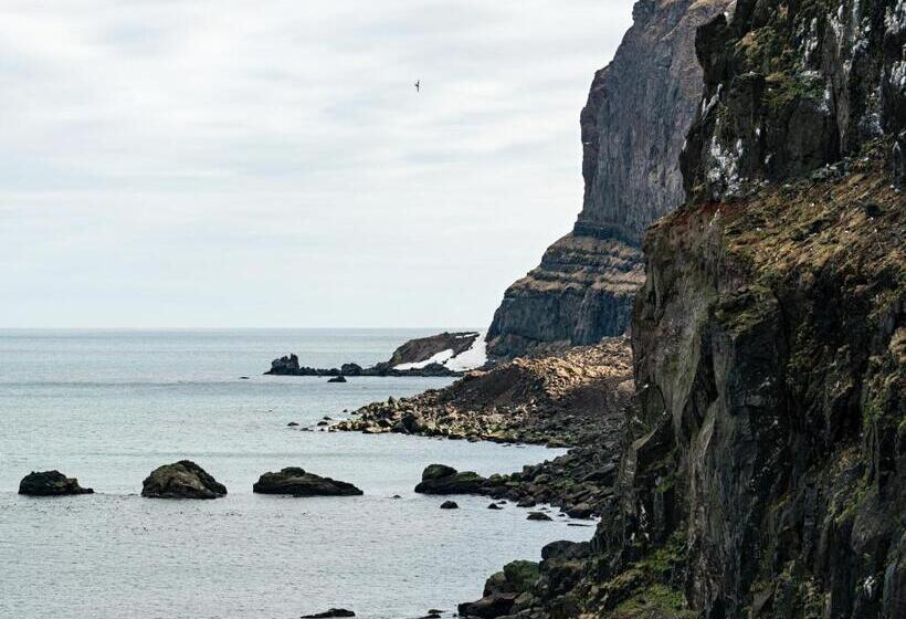 Hafaldan Hi Hostel   Harbour Building