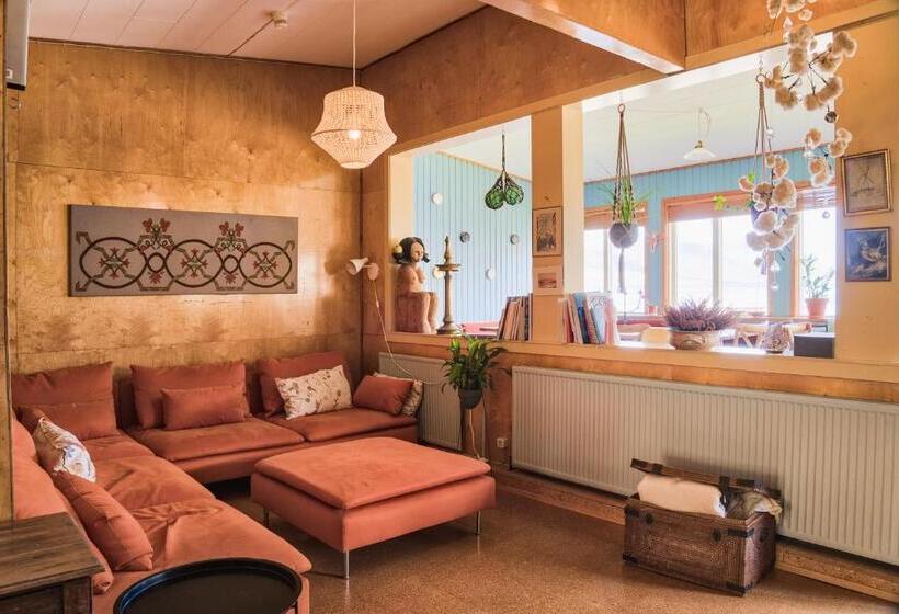 Hafaldan Hi Hostel   Harbour Building