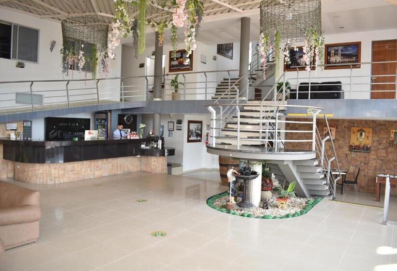 בית מלון כפרי Catama Inn