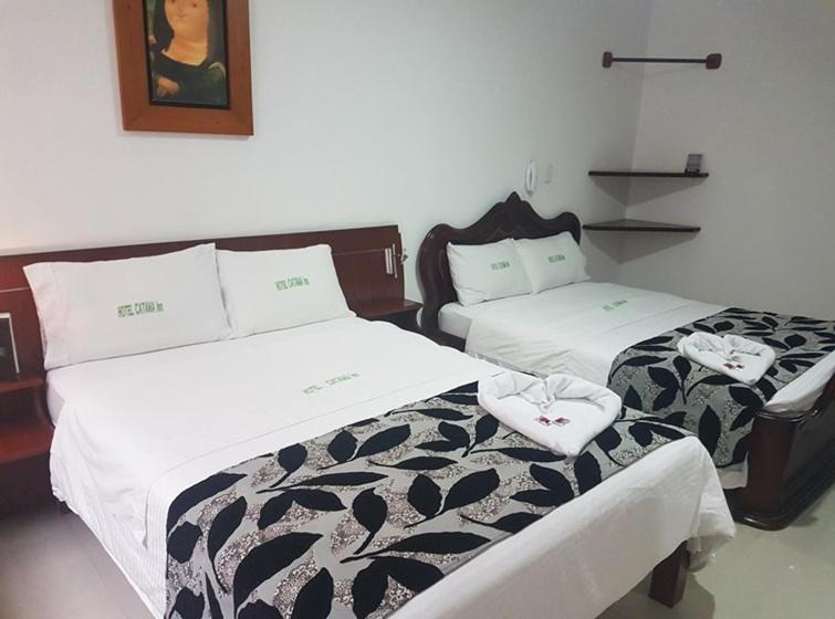 בית מלון כפרי Catama Inn