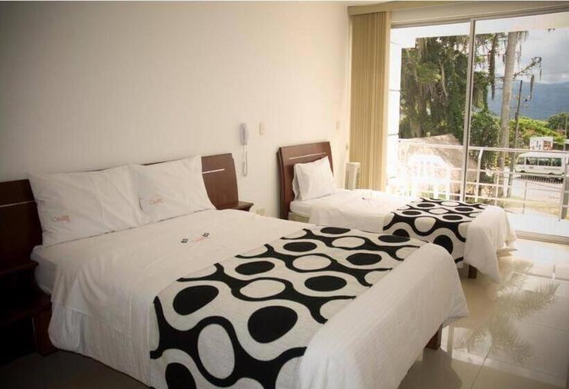 בית מלון כפרי Catama Inn