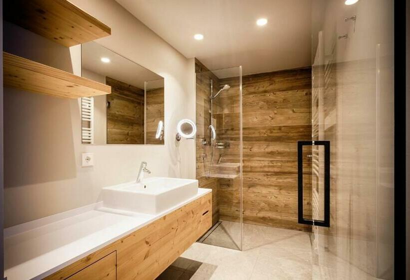 בית מלון כפרי & Chalets Edelweiss