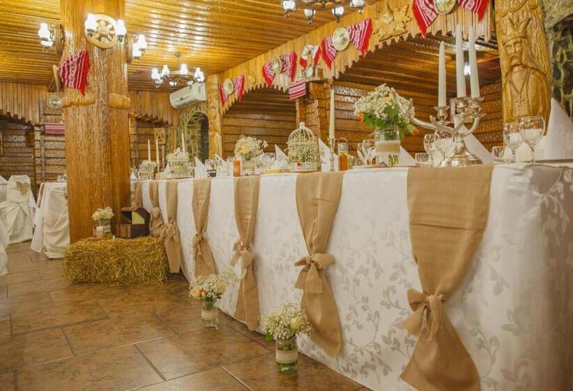 호텔 Complex Turistic Casa Romaneasca