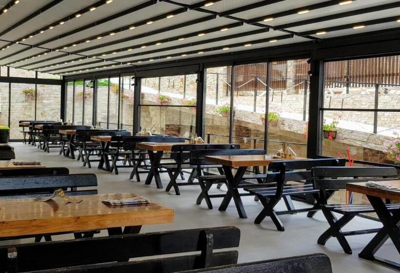 호텔 Complex Turistic Casa Romaneasca