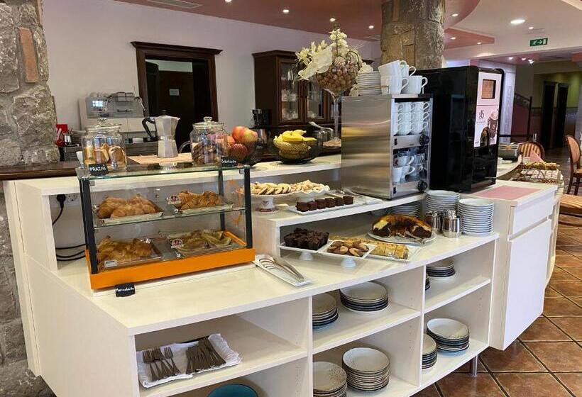 هتل Grahor Depandance