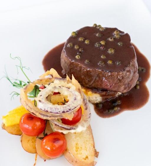 هتل Grahor Depandance