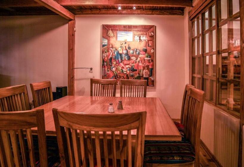 هتل Inti Sisa Art Guesthouse