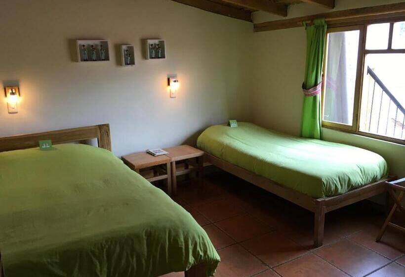 هتل Inti Sisa Art Guesthouse