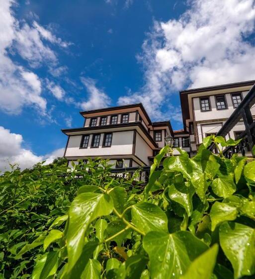 هتل Manastir Sv. Joakim Osogovski