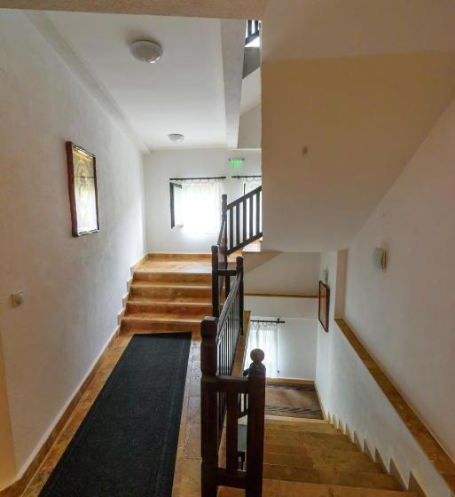 هتل Manastir Sv. Joakim Osogovski