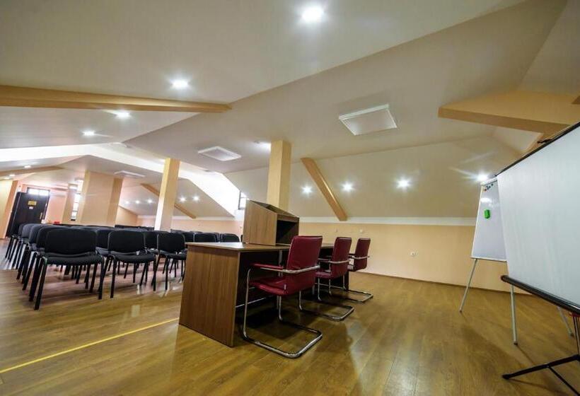 هتل Manastir Sv. Joakim Osogovski