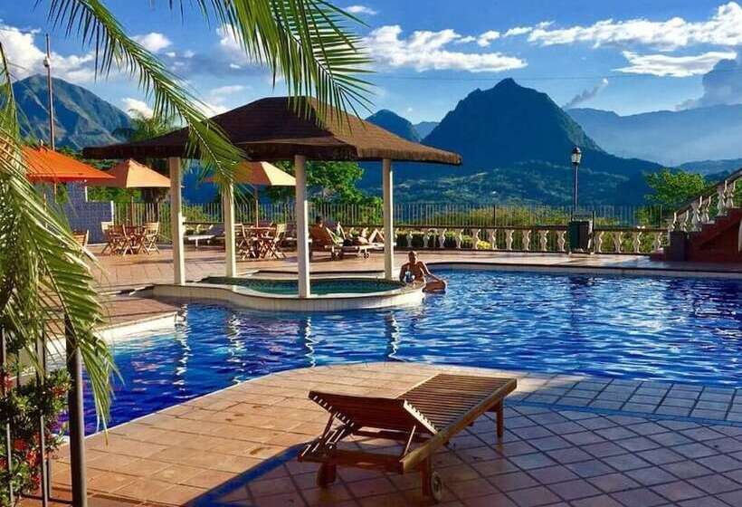 Отель Real Dinastía